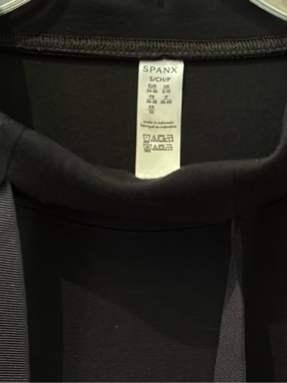 Spanx Air Essential Mock Neck Sweatshirt Small - Picture 7 of 7